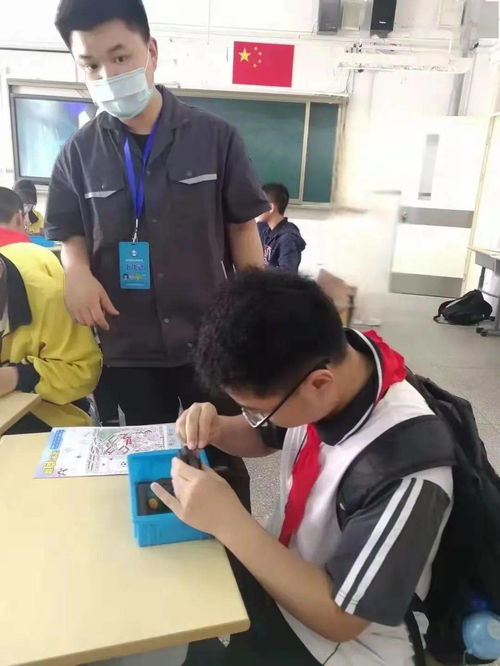 奉二 頭橋聯(lián)合中學組織八年級學生開展職業(yè)體驗活動